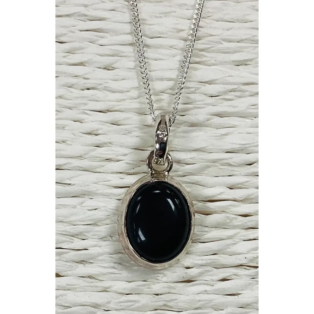 Black Onyx Pendant - Small Oval
